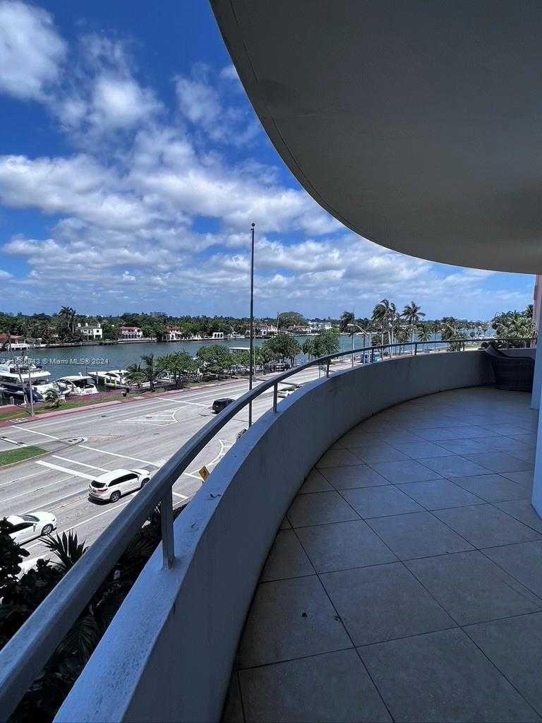 Small Image of 5161 COLLINS AVE #505, Miami Beach Number 11
