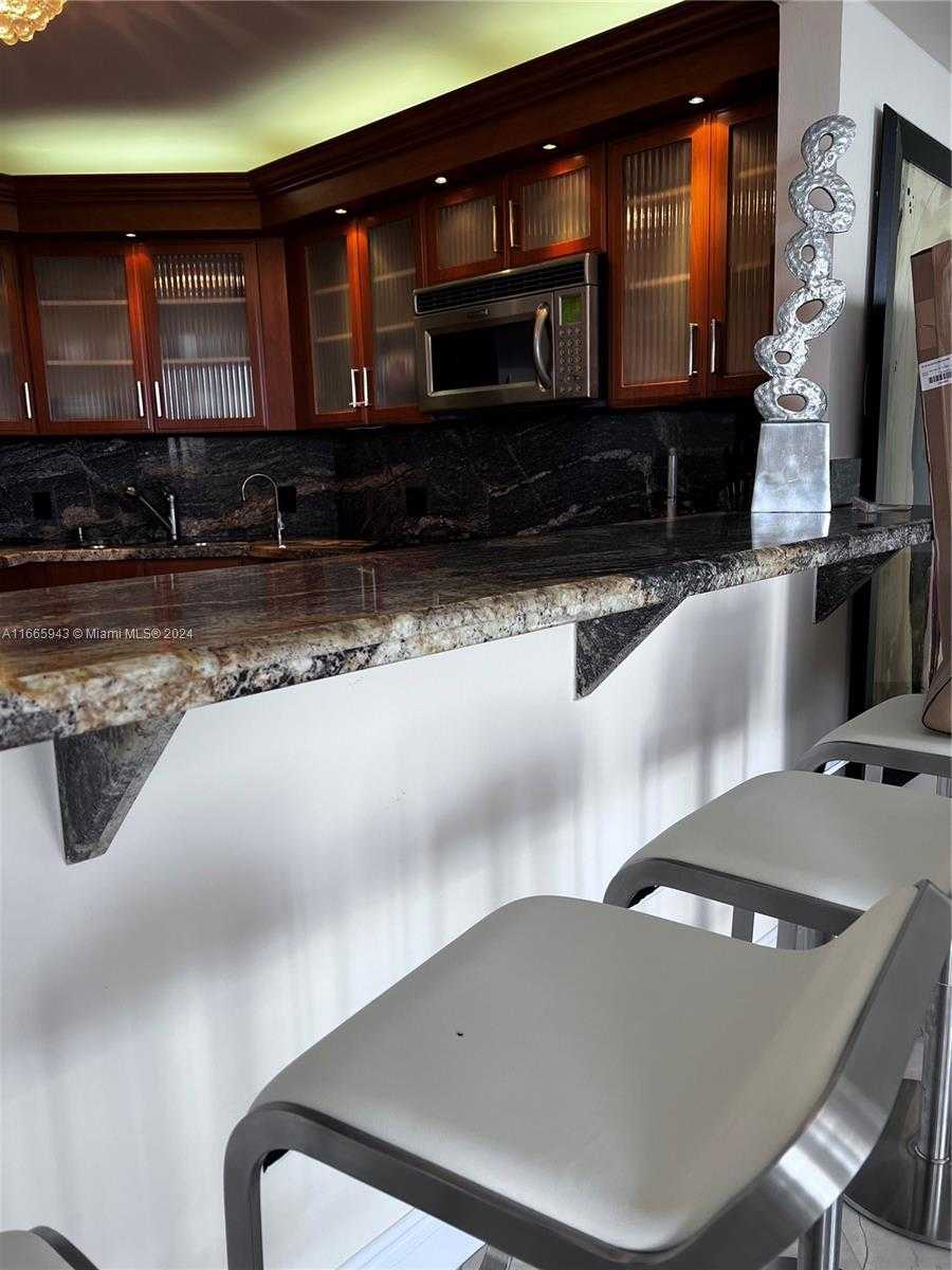 Small Image of 5161 COLLINS AVE #505, Miami Beach Number 21