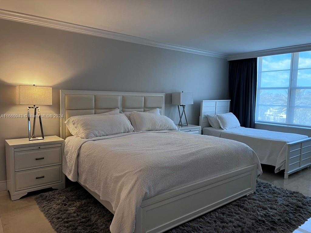 Small Image of 5161 COLLINS AVE #505, Miami Beach Number 22