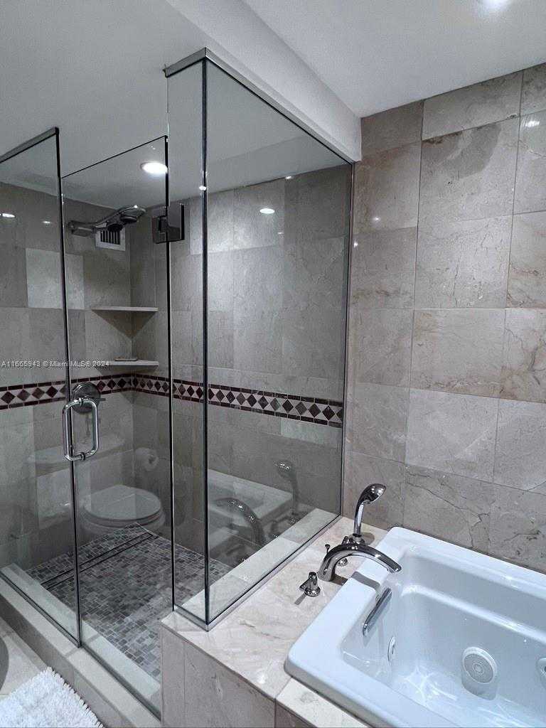 Small Image of 5161 COLLINS AVE #505, Miami Beach Number 25