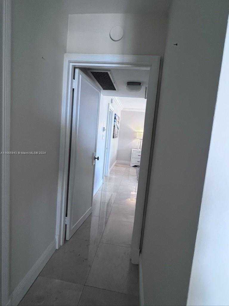 Small Image of 5161 COLLINS AVE #505, Miami Beach Number 27