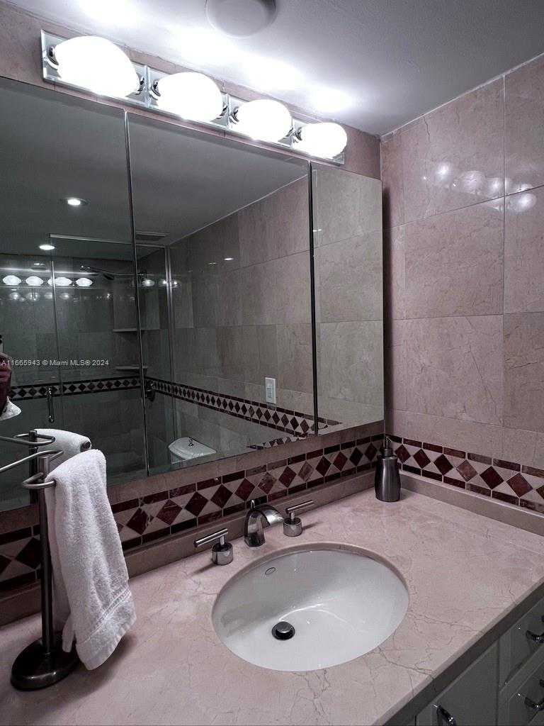 Small Image of 5161 COLLINS AVE #505, Miami Beach Number 30