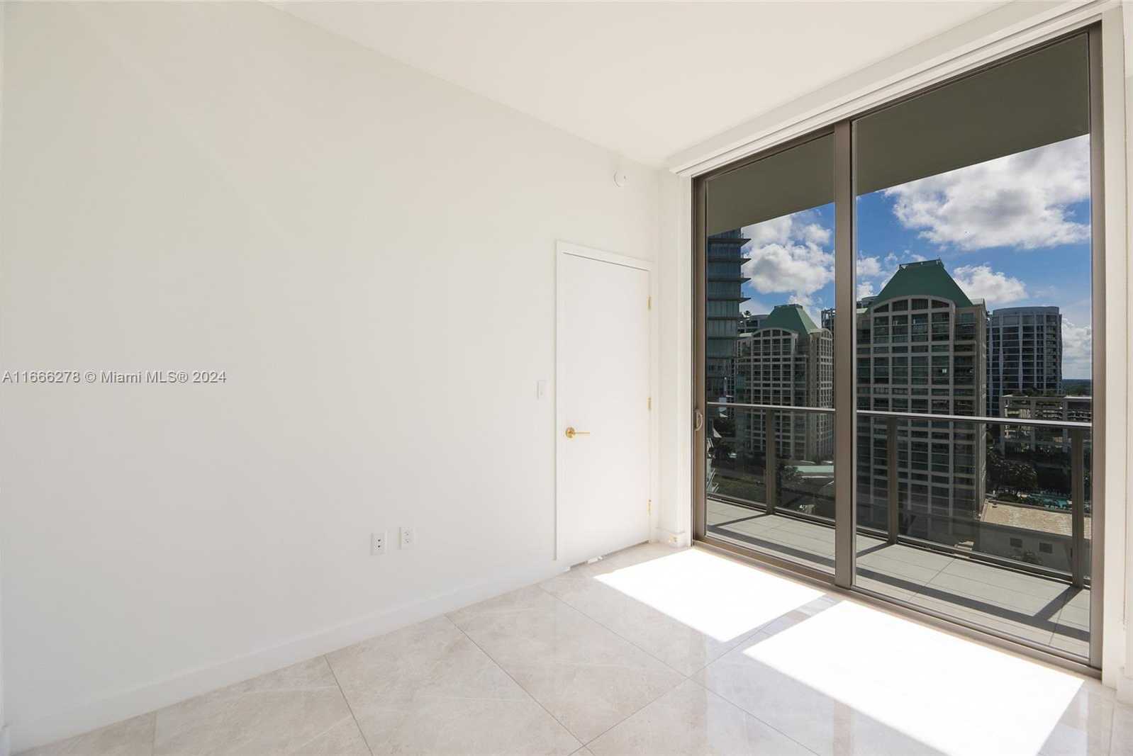 Small Image of 2678 TIGERTAIL AVE #1403, Coconut Grove Number 15