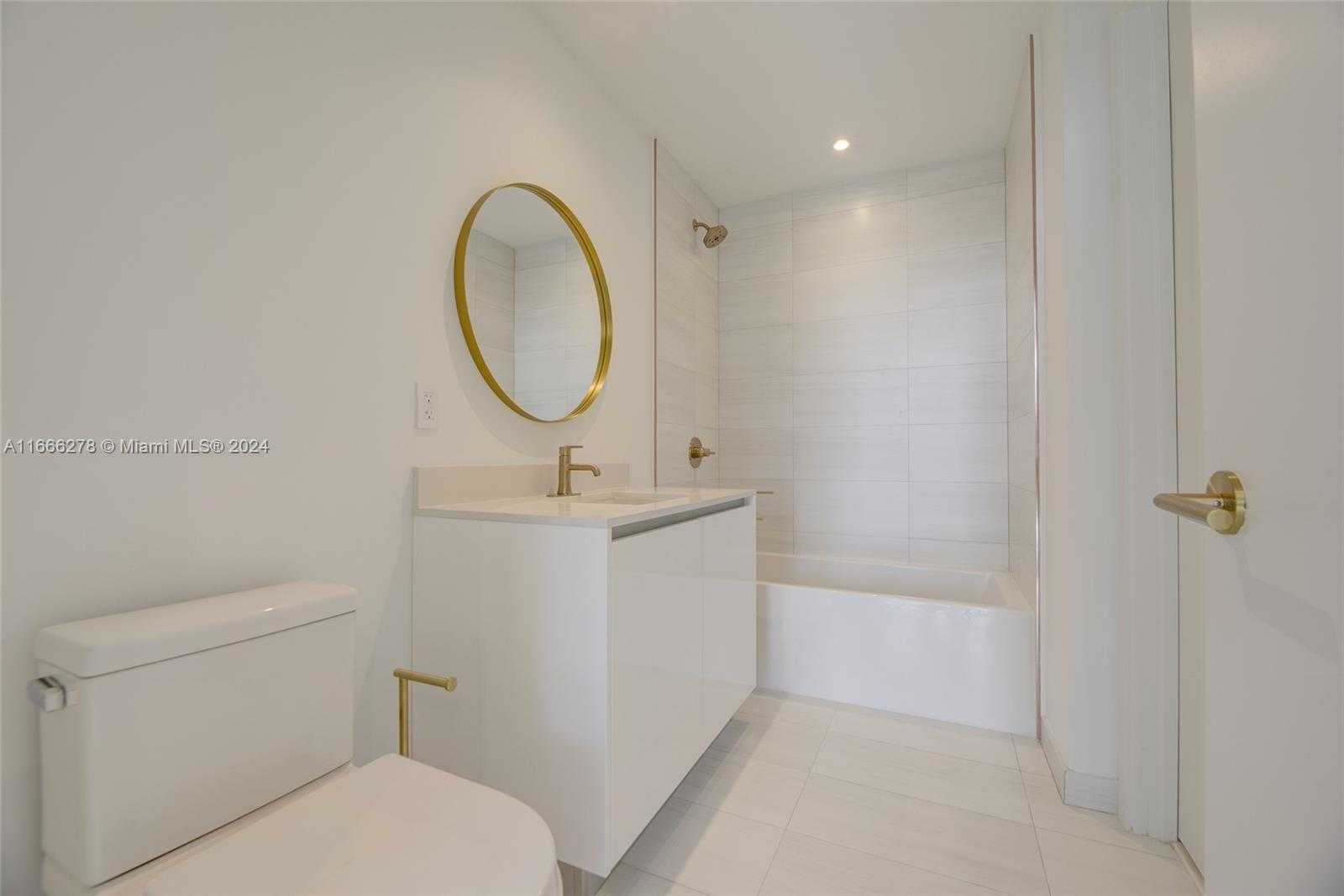 Small Image of 2678 TIGERTAIL AVE #1403, Coconut Grove Number 17