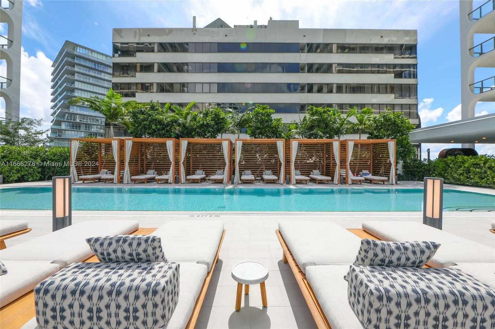 Small Image of 2678 TIGERTAIL AVE #1403, Coconut Grove Number 22