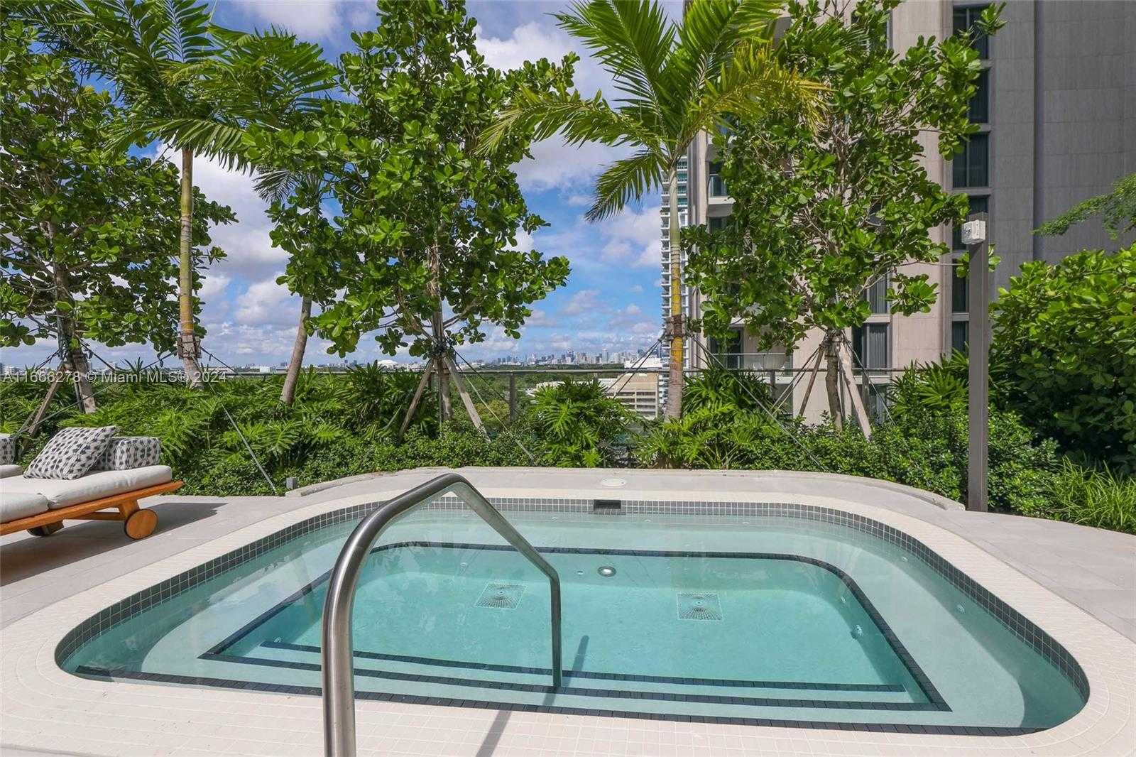 Small Image of 2678 TIGERTAIL AVE #1403, Coconut Grove Number 23
