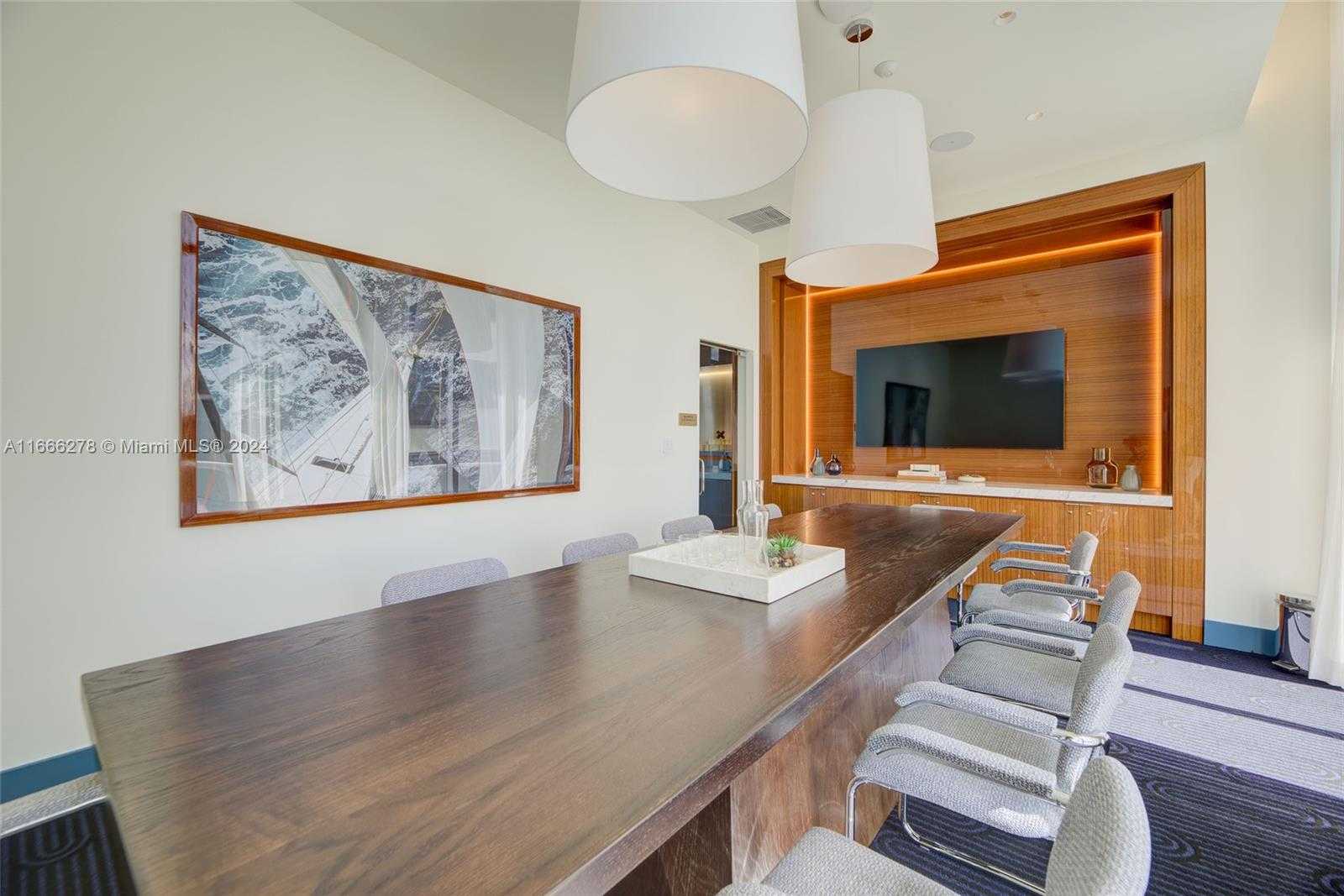 Small Image of 2678 TIGERTAIL AVE #1403, Coconut Grove Number 31