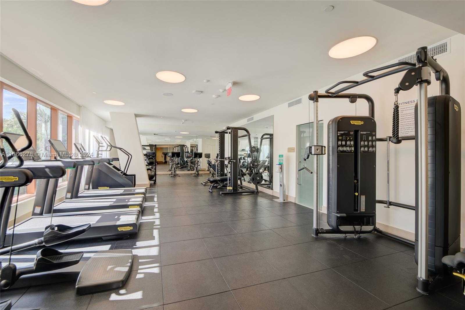 Small Image of 2678 TIGERTAIL AVE #1403, Coconut Grove Number 34