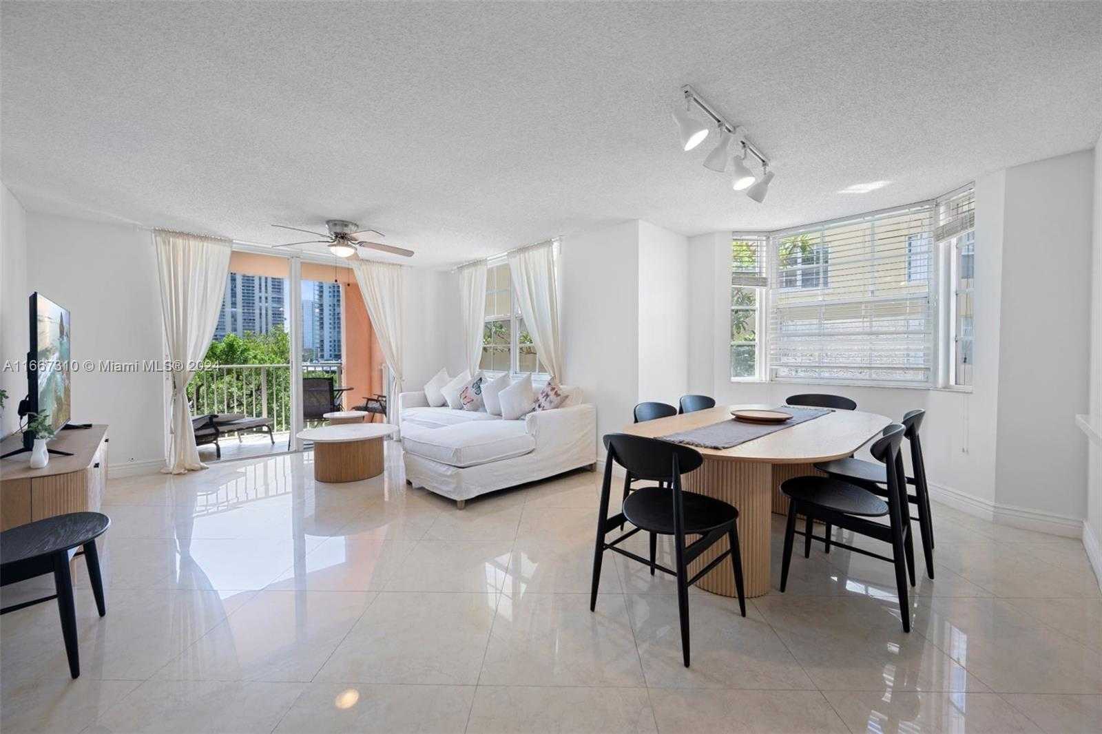 Small Image of 19999 EAST COUNTRY CLUB DR #1307, Aventura Number 3