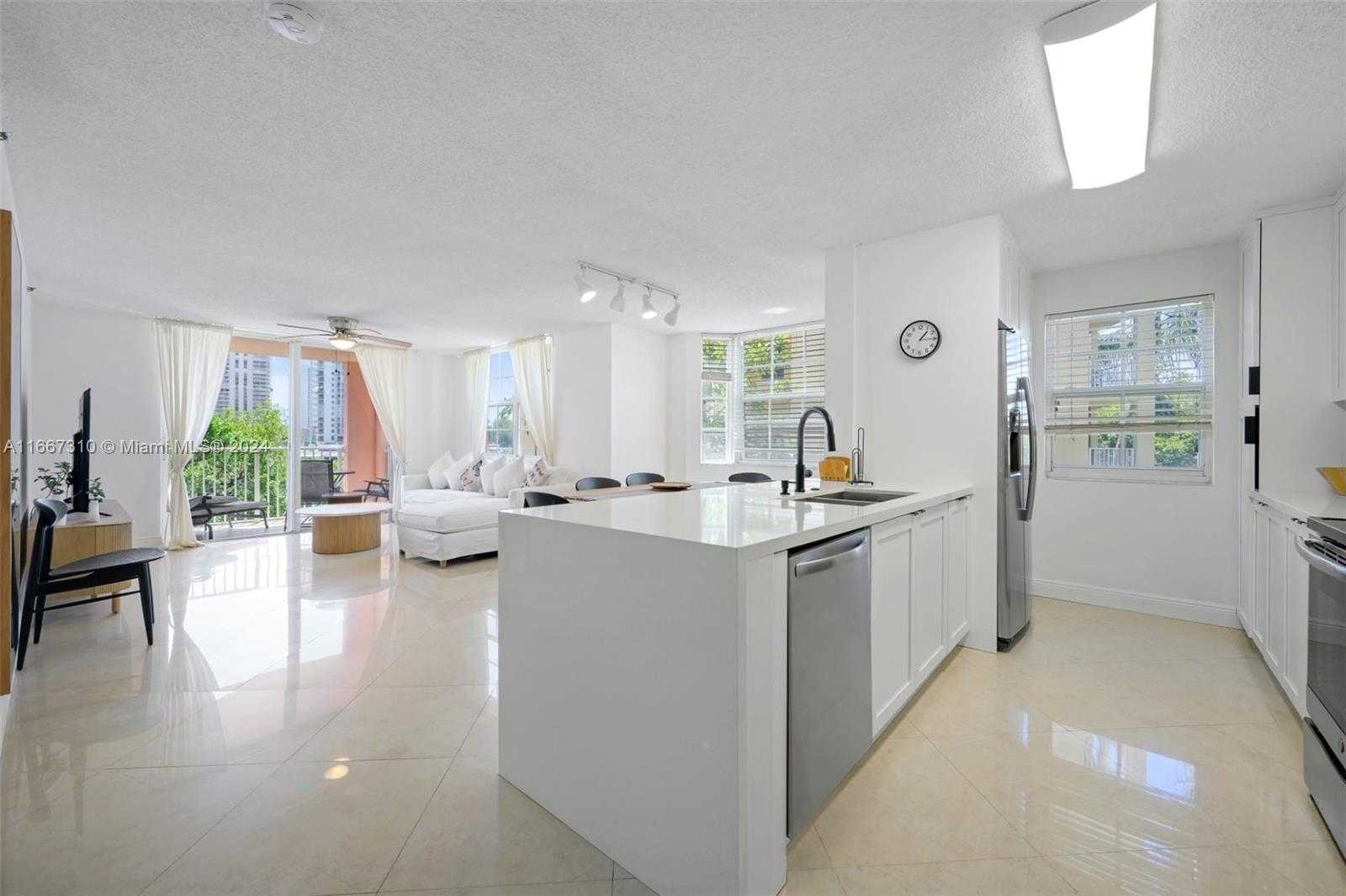 Small Image of 19999 EAST COUNTRY CLUB DR #1307, Aventura Number 4