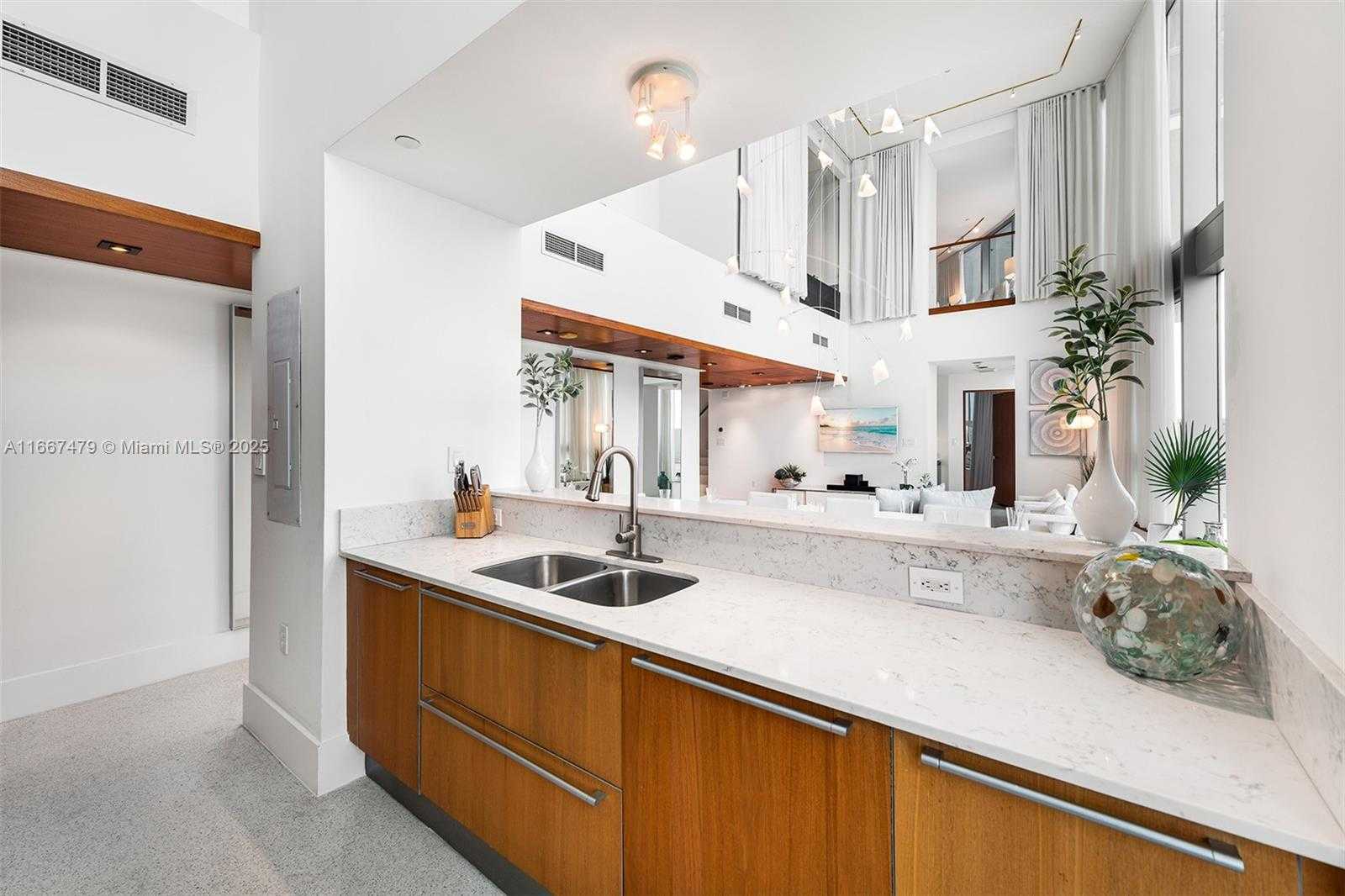 Small Image of 101 20TH ST TH B #TH-B 1505, Miami Beach Number 20