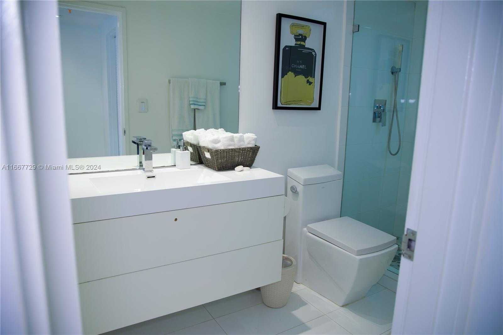 Small Image of 5601 COLLINS AVE #1614, Miami Beach Number 11