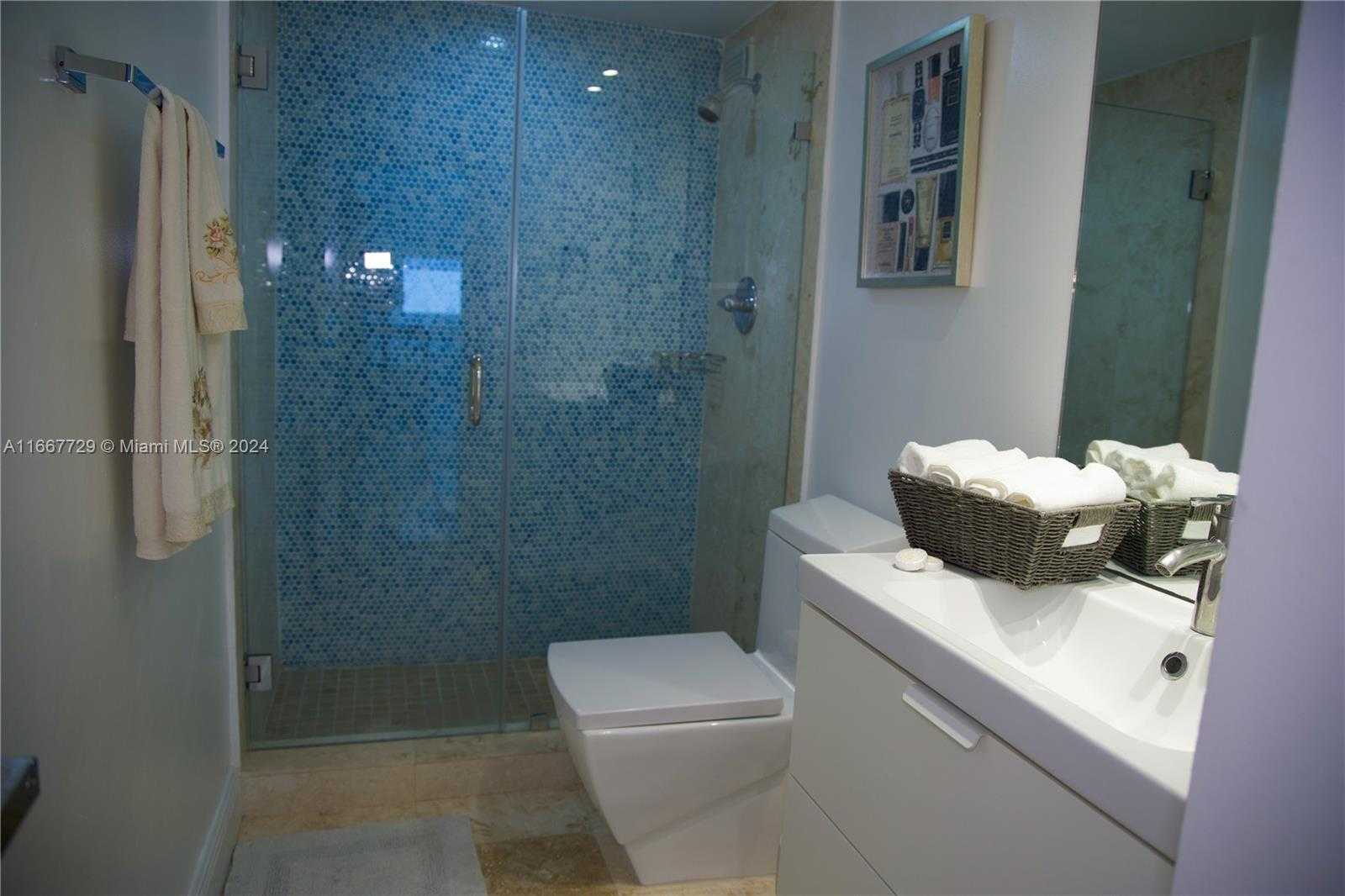 Small Image of 5601 COLLINS AVE #1614, Miami Beach Number 14
