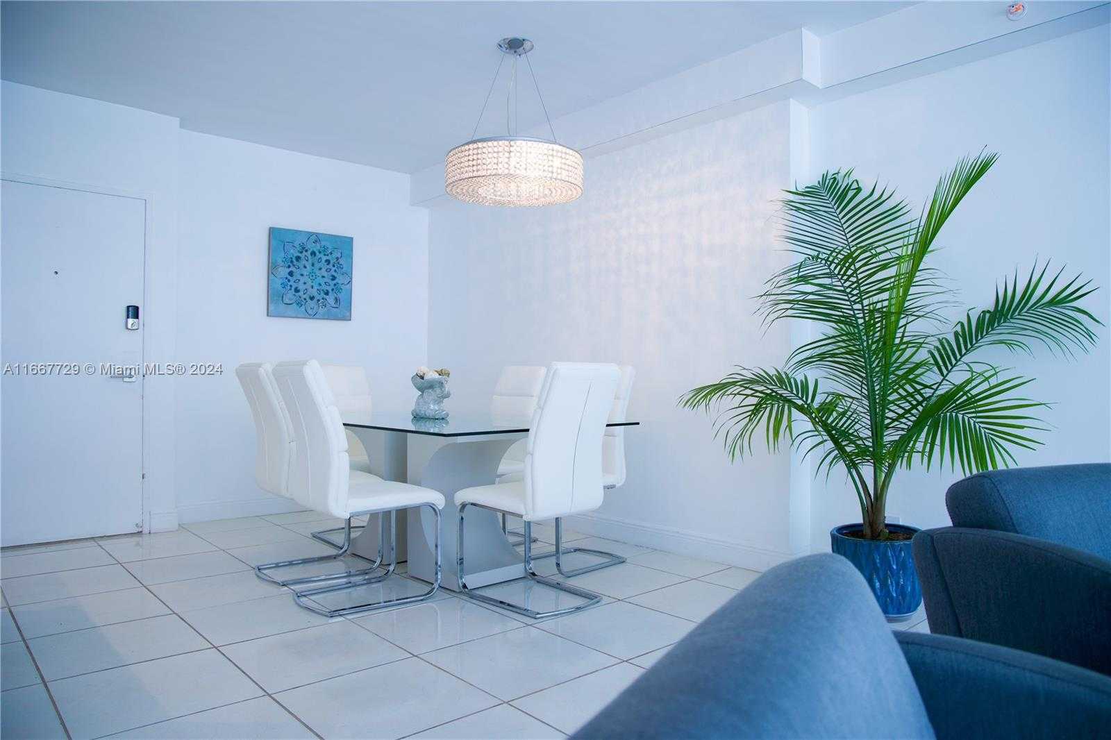 Small Image of 5601 COLLINS AVE #1614, Miami Beach Number 8