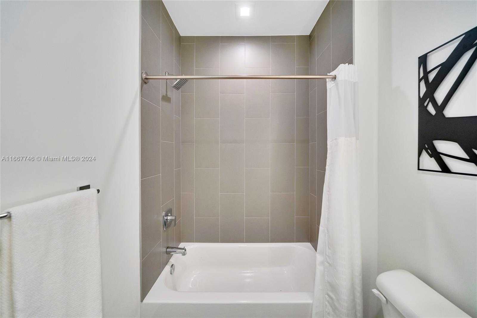Small Image of 1809 JACKSON ST #504, Hollywood Number 30