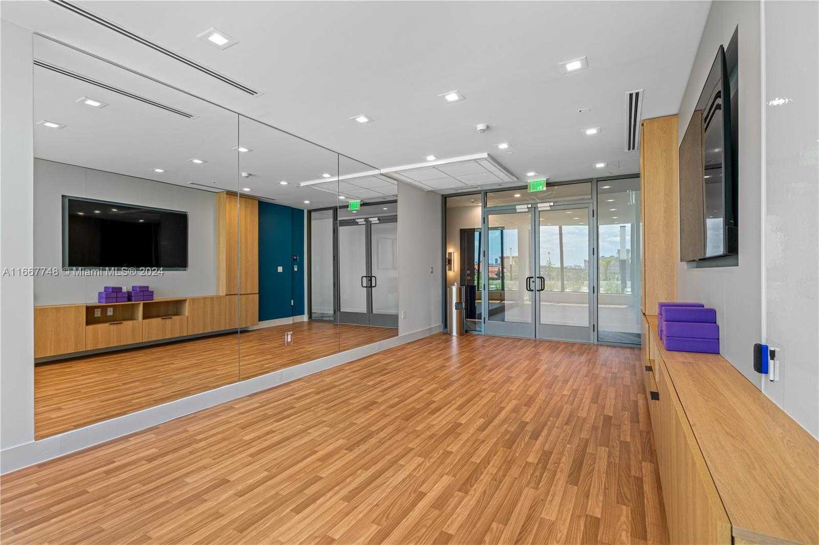 Small Image of 1809 JACKSON ST #1002, Hollywood Number 17