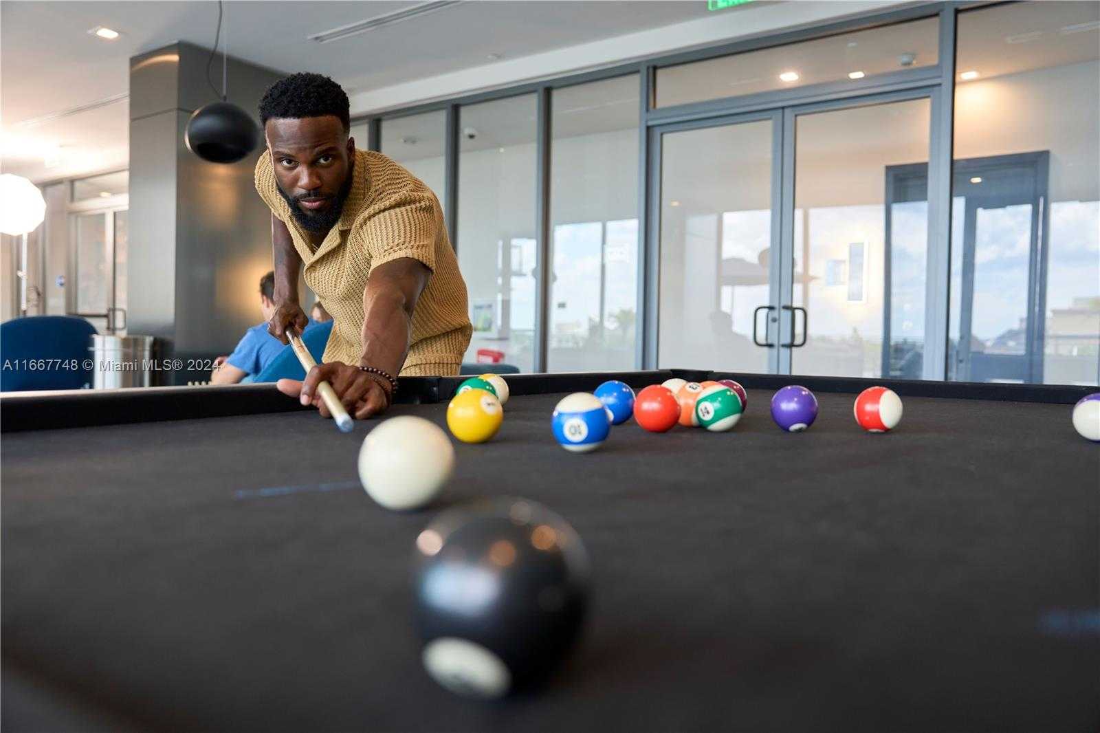 Small Image of 1809 JACKSON ST #1002, Hollywood Number 9