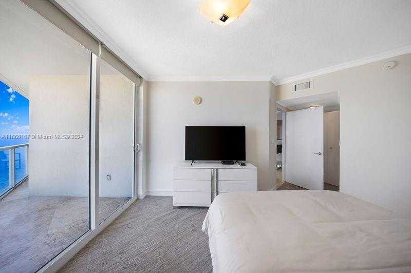 Small Image of 16699 COLLINS AVE #4006, Sunny Isles Beach Number 15