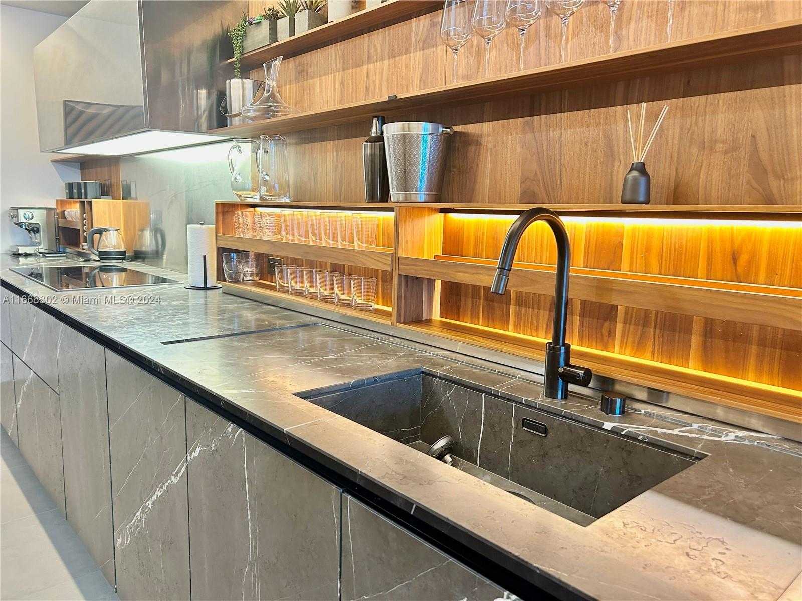 Small Image of 2301 Collins Ave, Miami Beach, FL 33139, USA Number 12