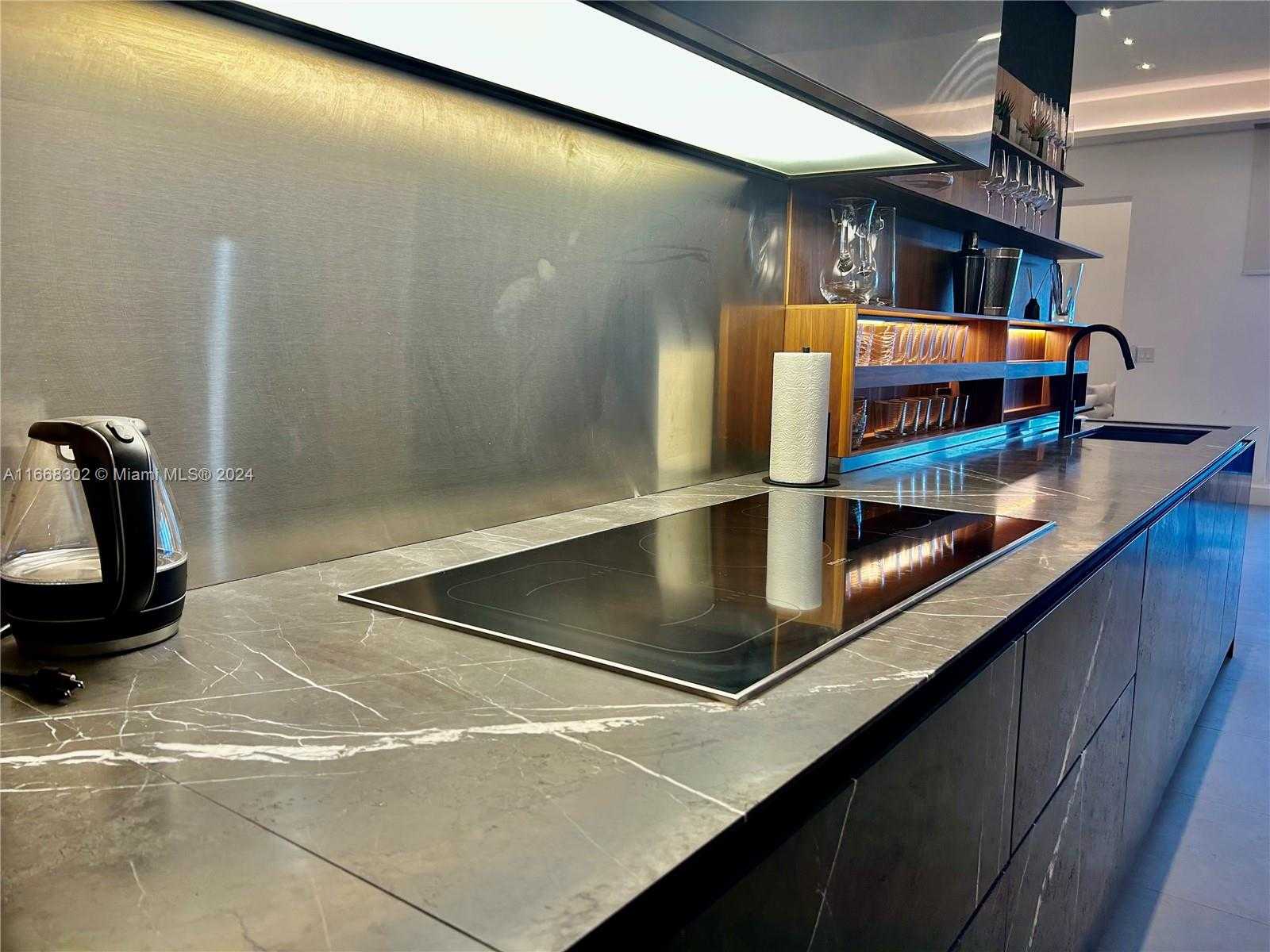 Small Image of 2301 Collins Ave, Miami Beach, FL 33139, USA Number 15