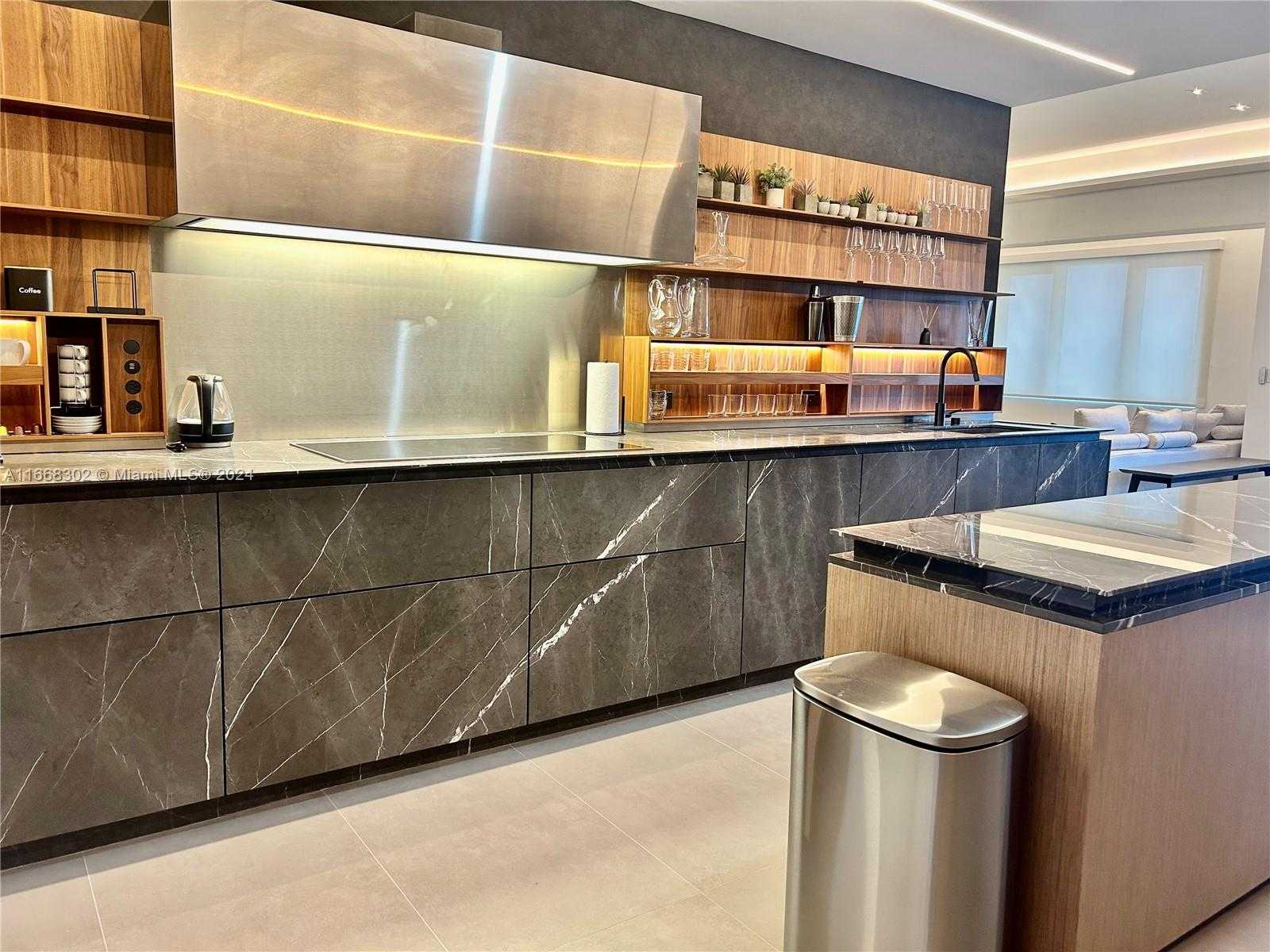 Small Image of 2301 Collins Ave, Miami Beach, FL 33139, USA Number 16