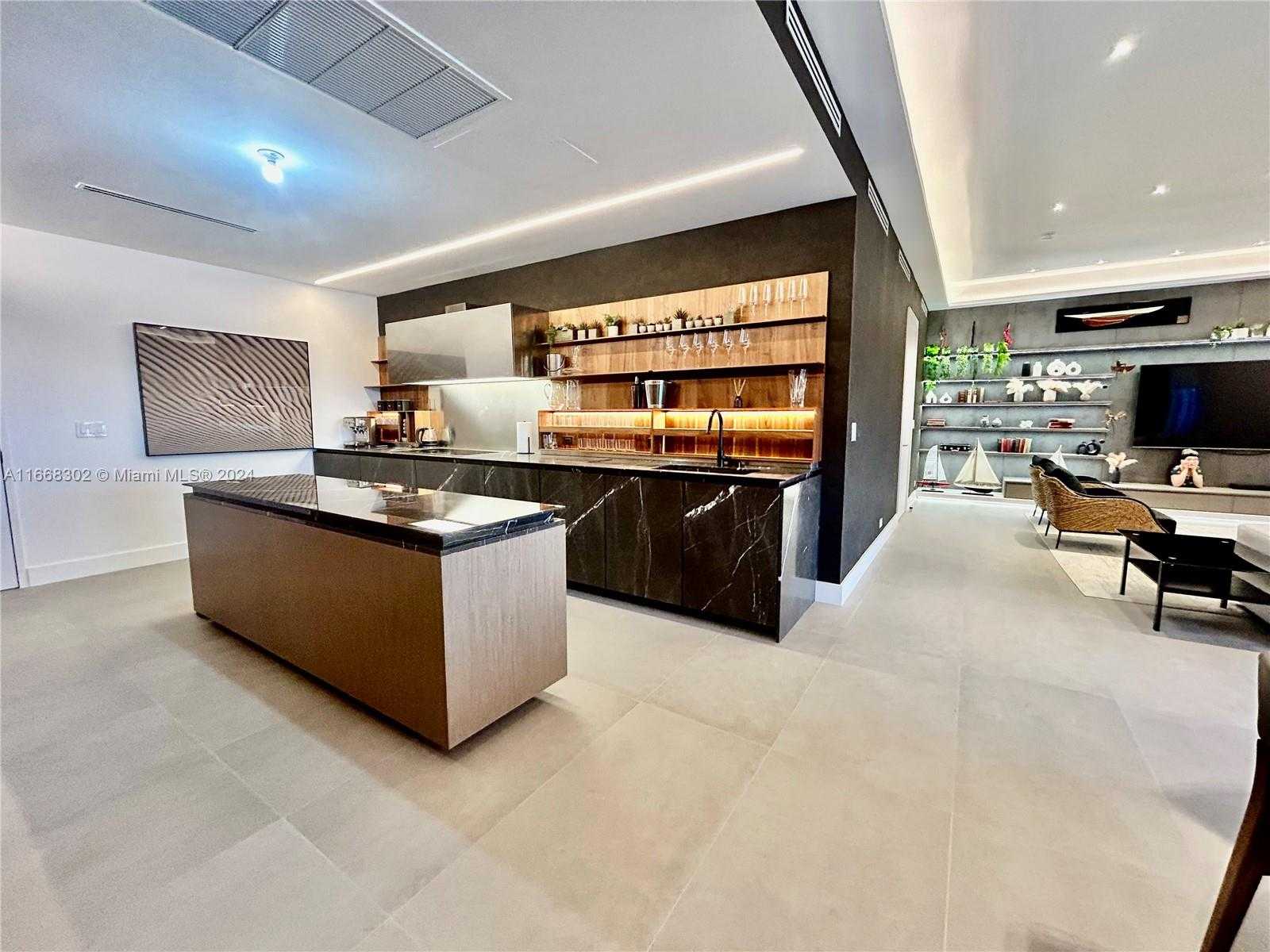 Small Image of 2301 Collins Ave, Miami Beach, FL 33139, USA Number 17