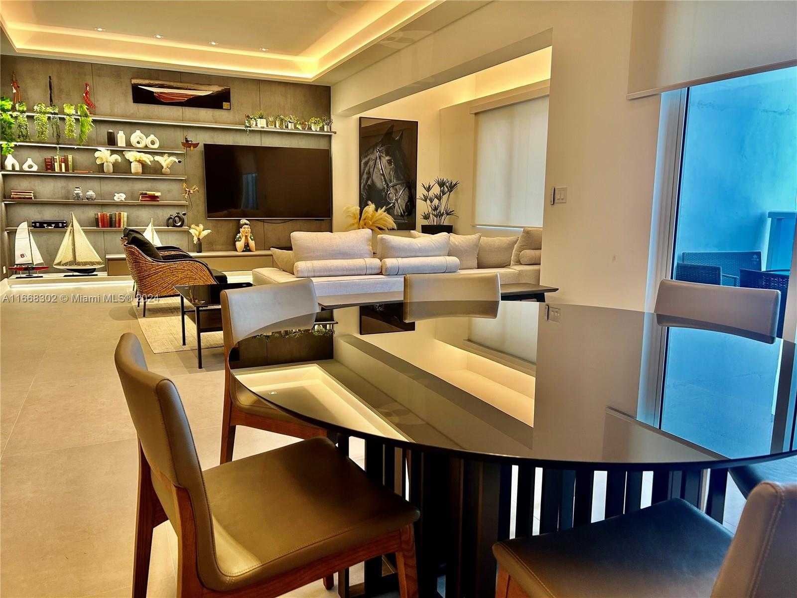 Small Image of 2301 Collins Ave, Miami Beach, FL 33139, USA Number 21