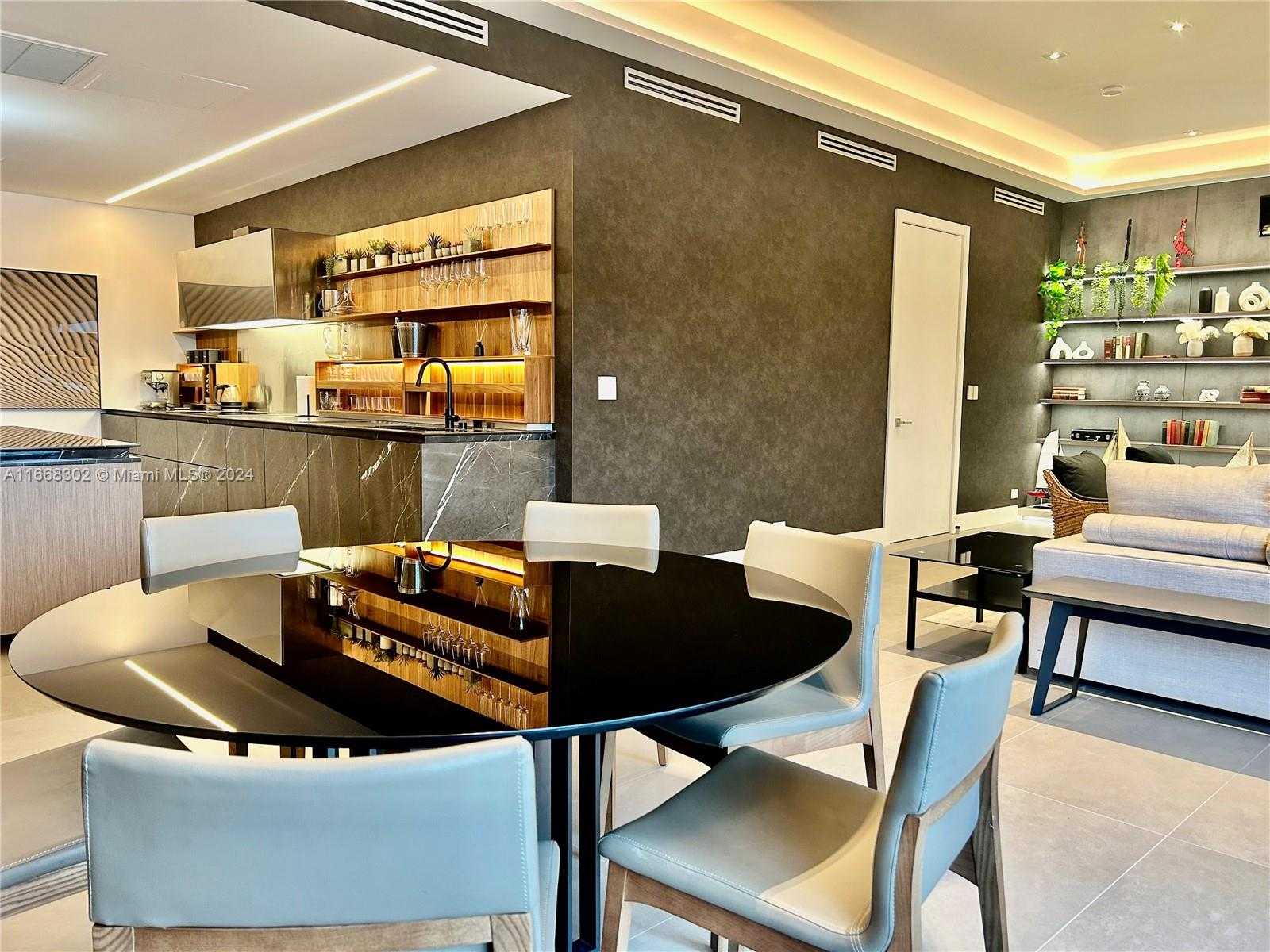Small Image of 2301 Collins Ave, Miami Beach, FL 33139, USA Number 22