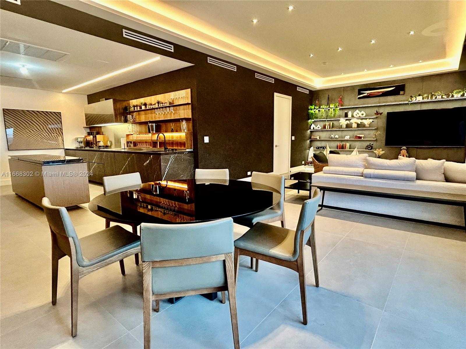 Small Image of 2301 Collins Ave, Miami Beach, FL 33139, USA Number 24