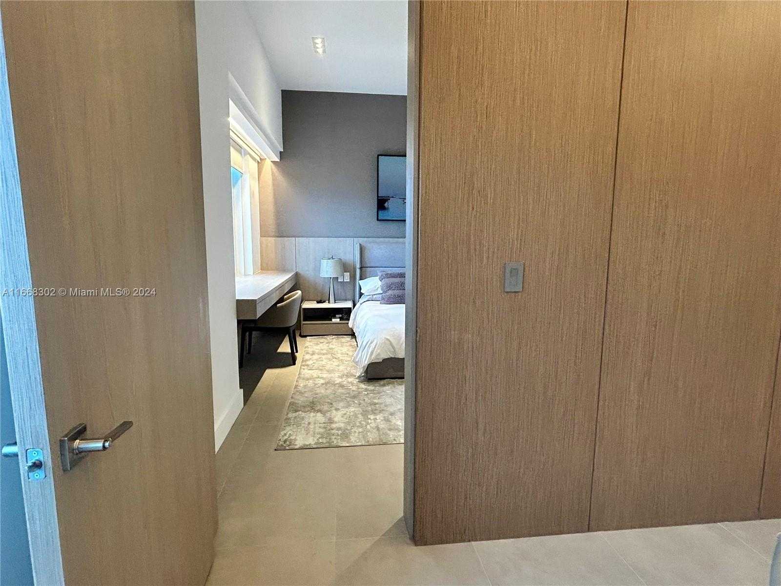 Small Image of 2301 Collins Ave, Miami Beach, FL 33139, USA Number 25