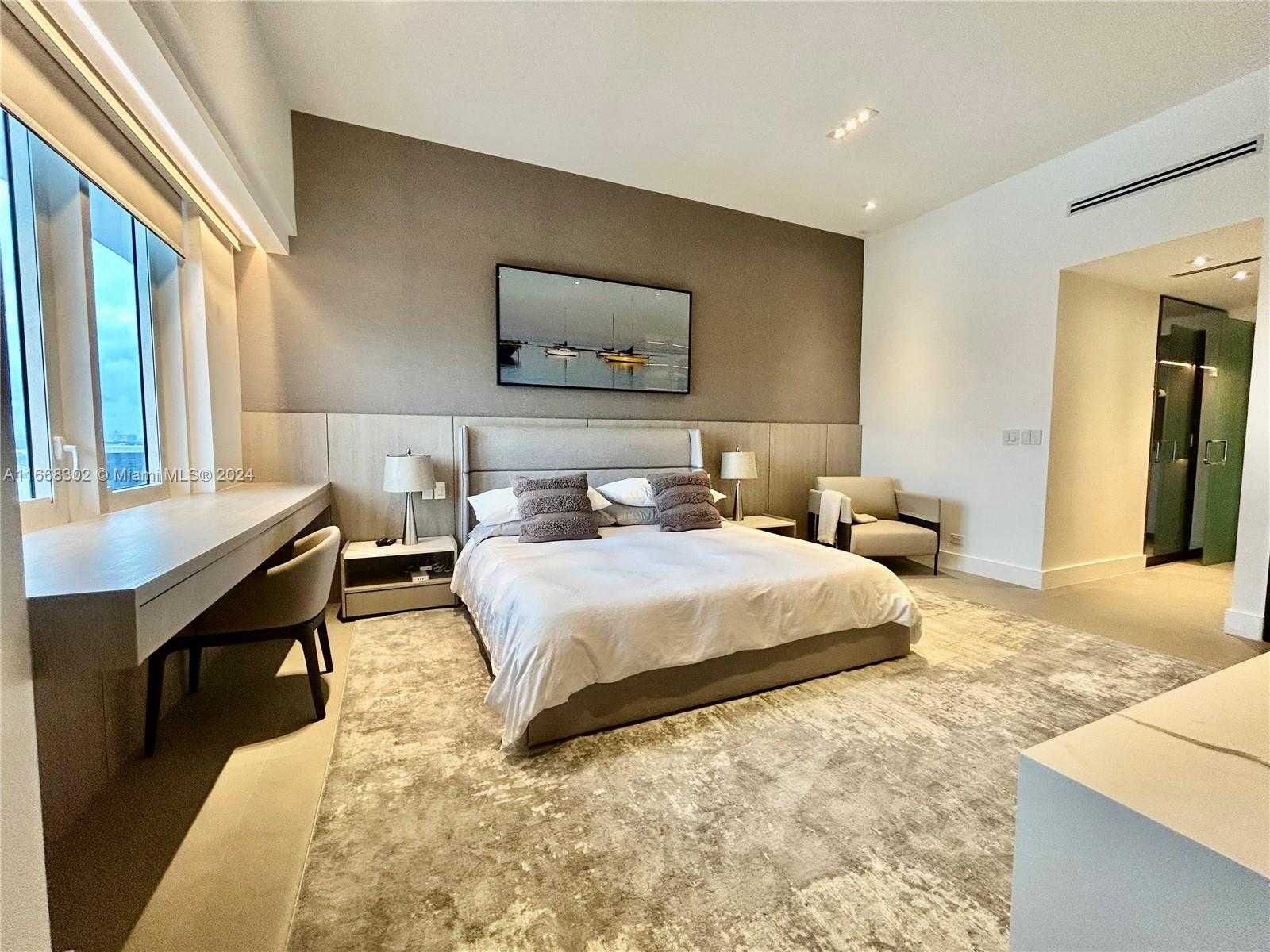 Small Image of 2301 Collins Ave, Miami Beach, FL 33139, USA Number 33