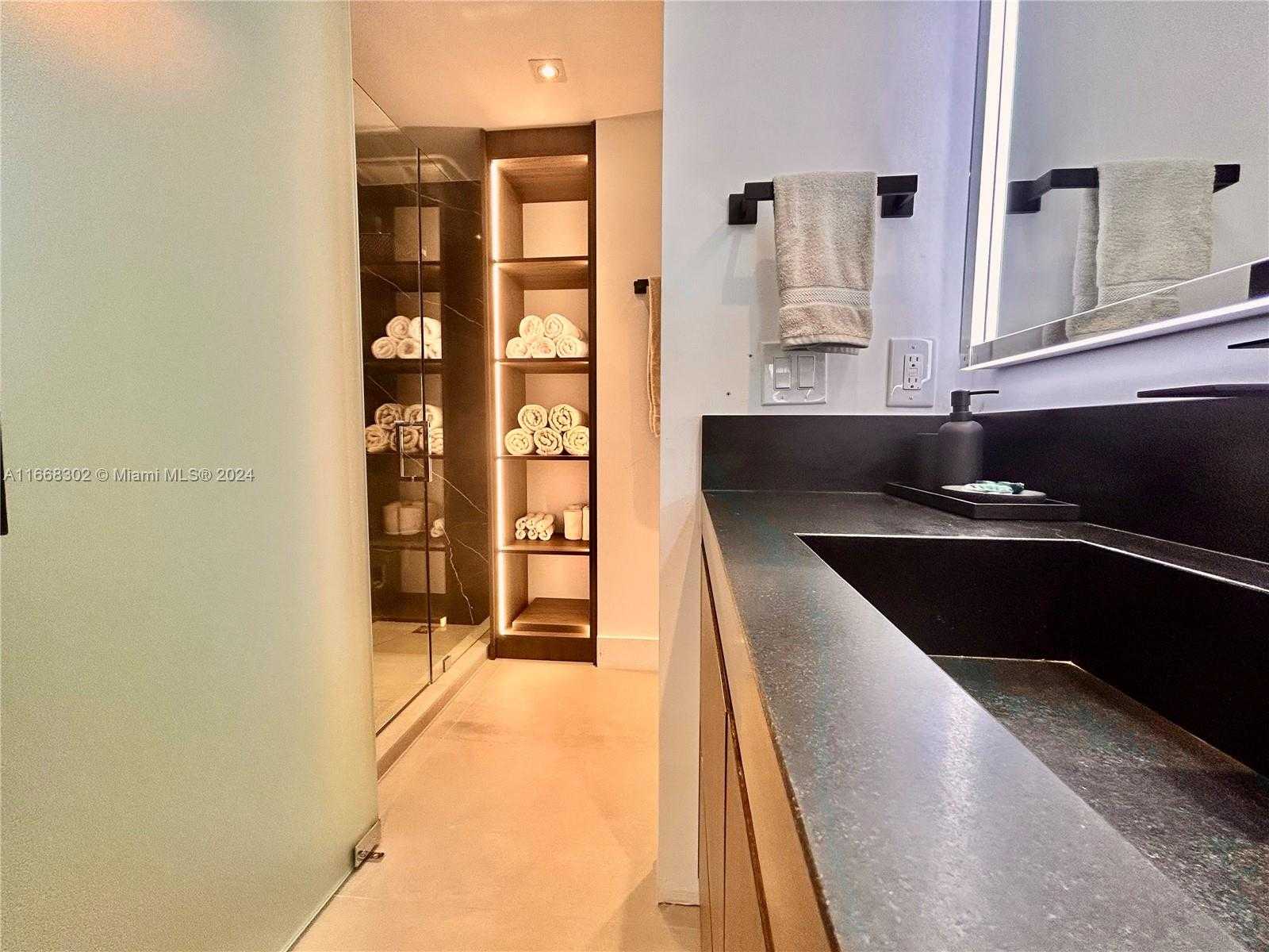 Small Image of 2301 Collins Ave, Miami Beach, FL 33139, USA Number 37