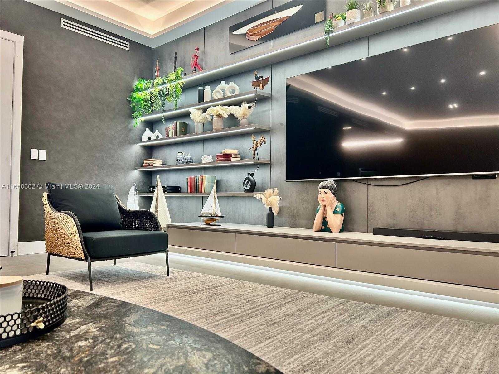Small Image of 2301 Collins Ave, Miami Beach, FL 33139, USA Number 41