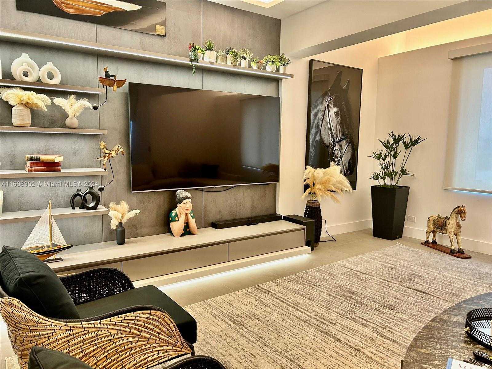 Small Image of 2301 Collins Ave, Miami Beach, FL 33139, USA Number 42