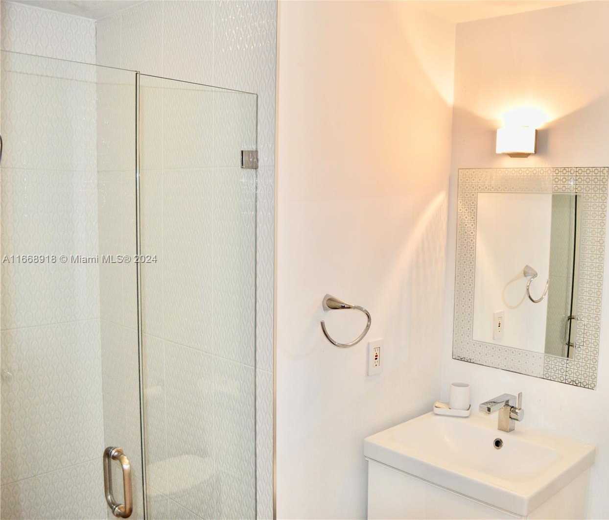 Small Image of 6770 INDIAN CREEK DR #T-G, Miami Beach Number 7