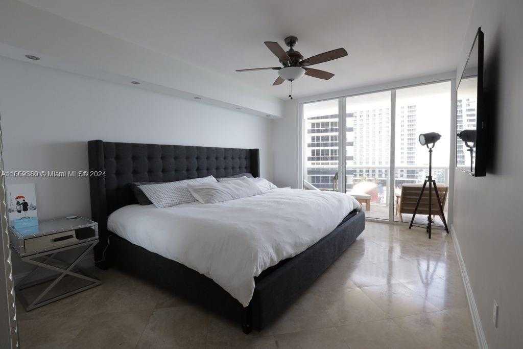 Small Image of 1830 SOUTH OCEAN DR #2011, Hallandale Beach Number 23