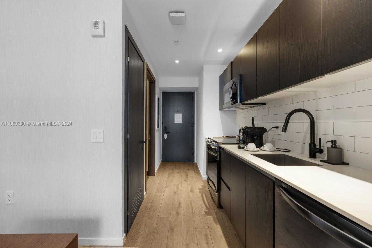 Small Image of 398 NORTH EAST 5TH ST #3113, Miami Number 12