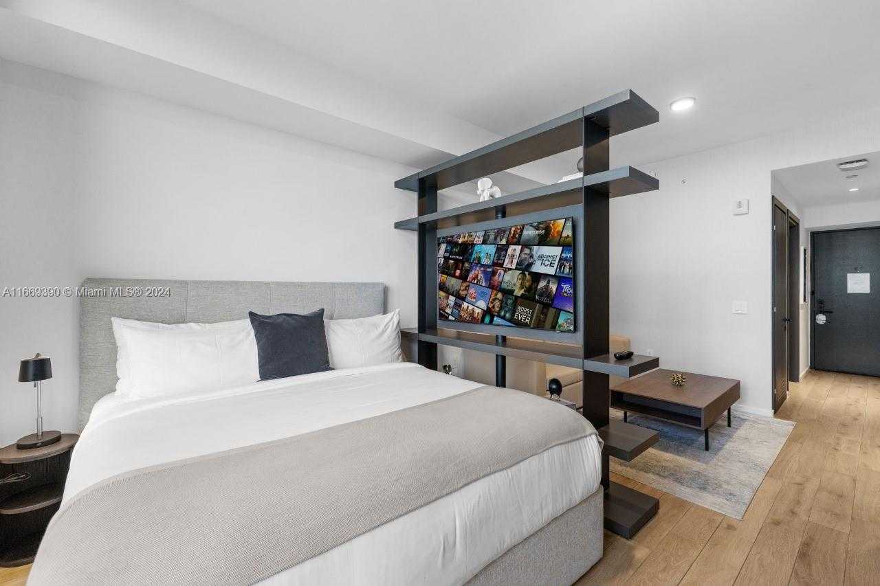 Small Image of 398 NORTH EAST 5TH ST #3113, Miami Number 4
