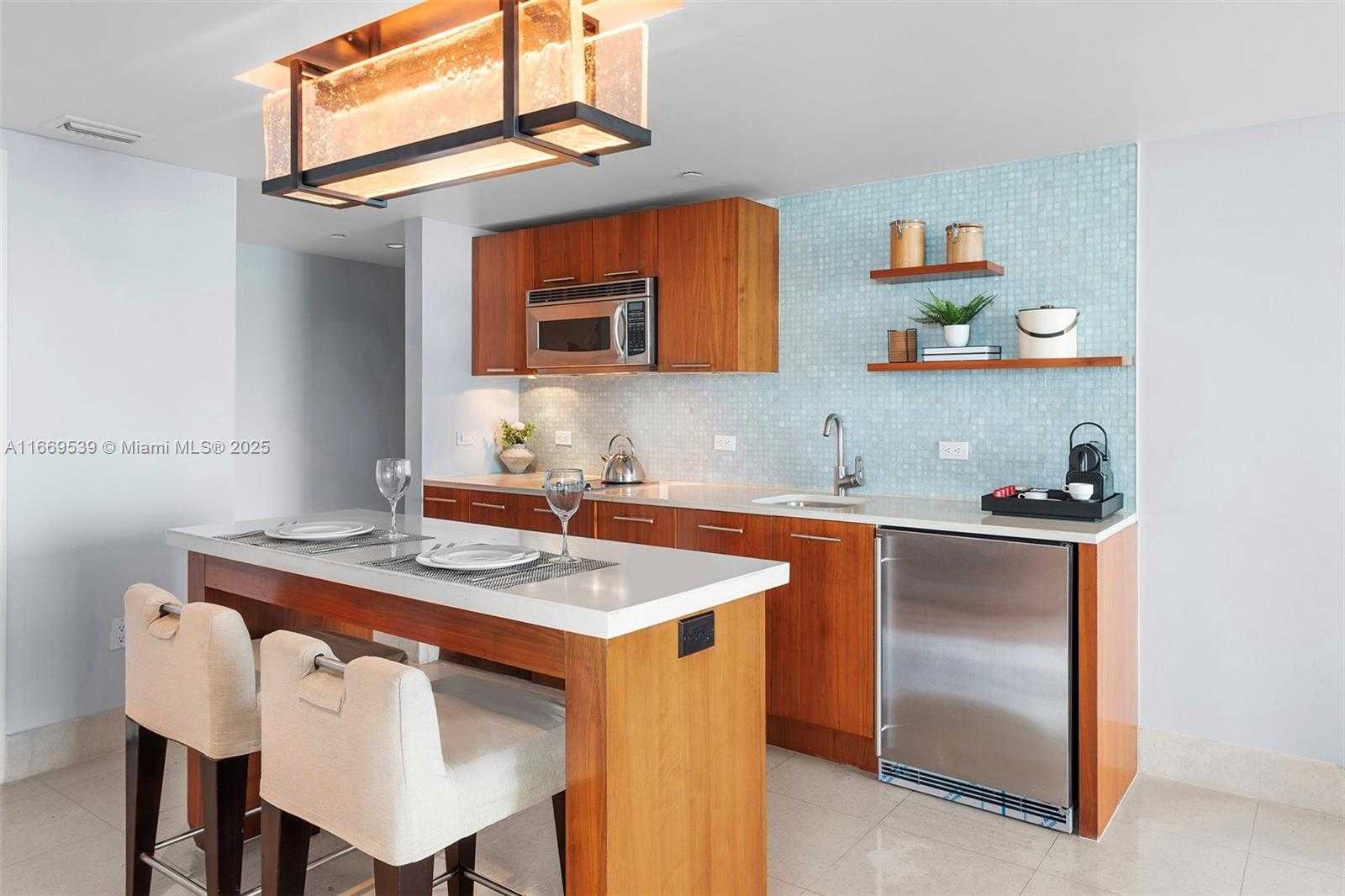 Small Image of 6801 #505, Miami Beach Number 10