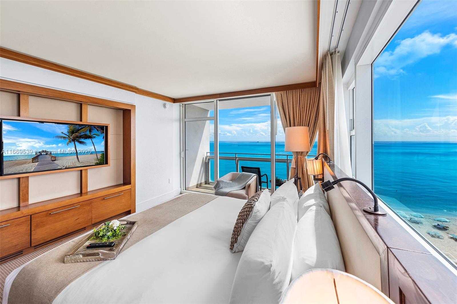 Small Image of 6801 #505, Miami Beach Number 14
