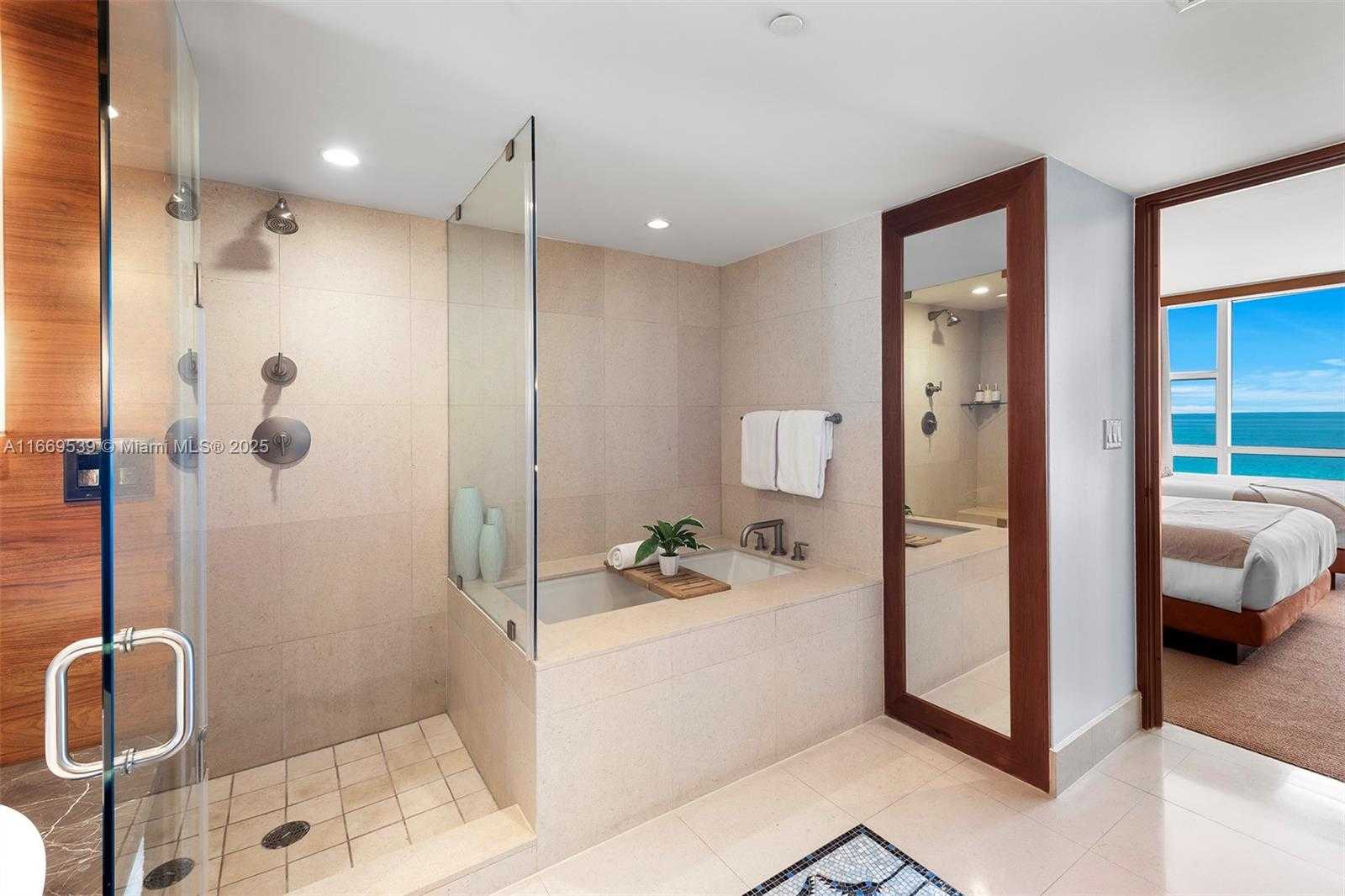 Small Image of 6801 #505, Miami Beach Number 5