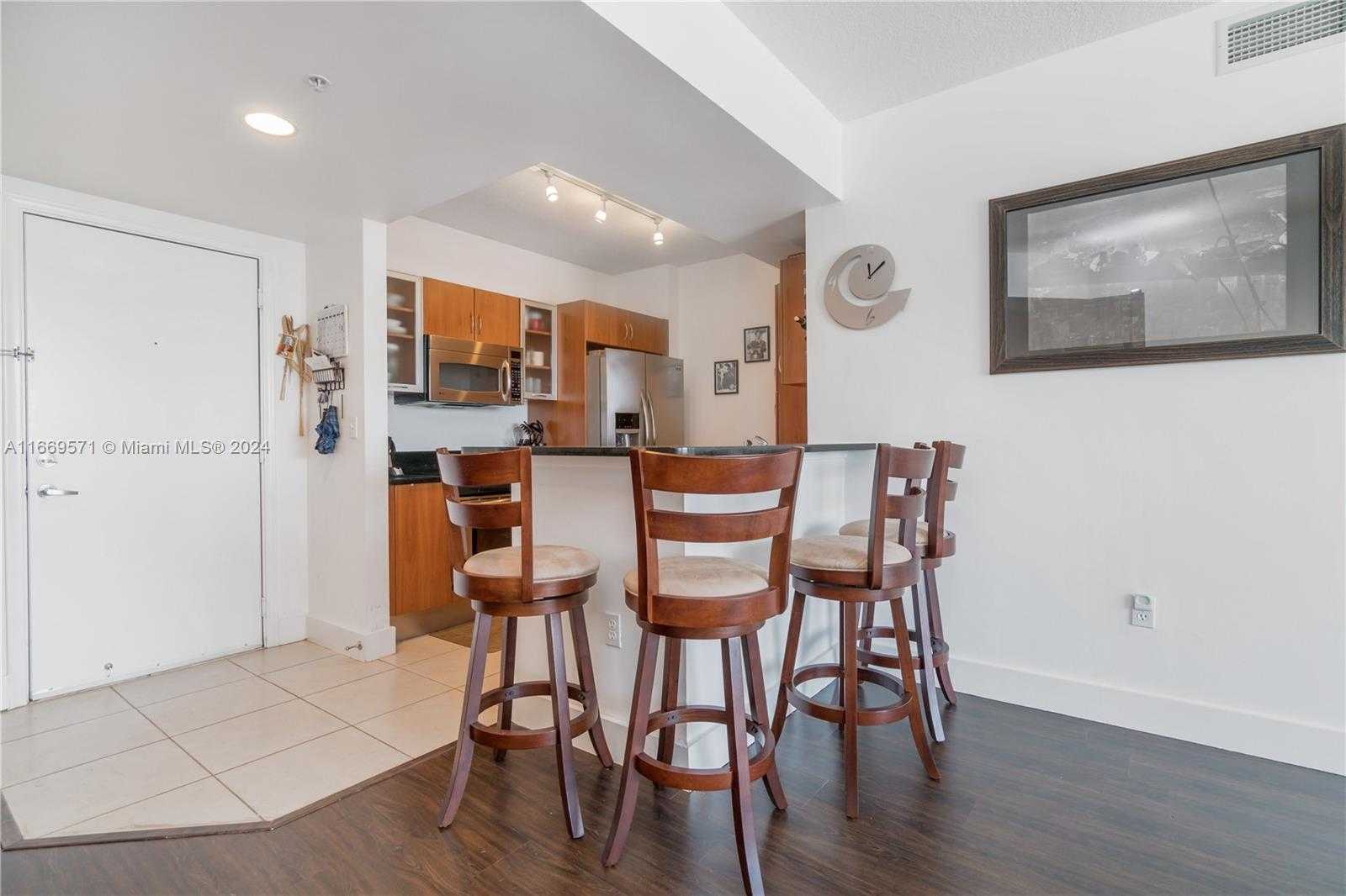 Small Image of 18800 NORTH EAST 29TH AVE #613, Aventura Number 10