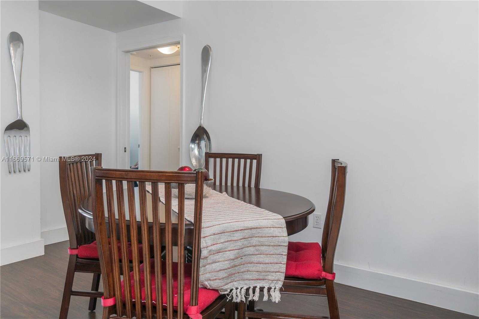 Small Image of 18800 NORTH EAST 29TH AVE #613, Aventura Number 12