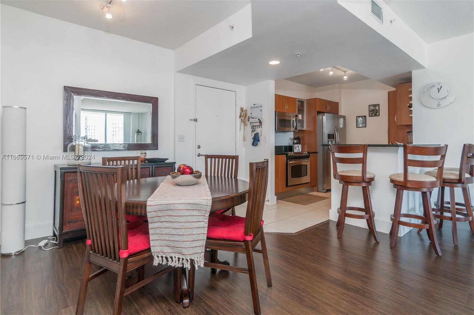 Small Image of 18800 NORTH EAST 29TH AVE #613, Aventura Number 9
