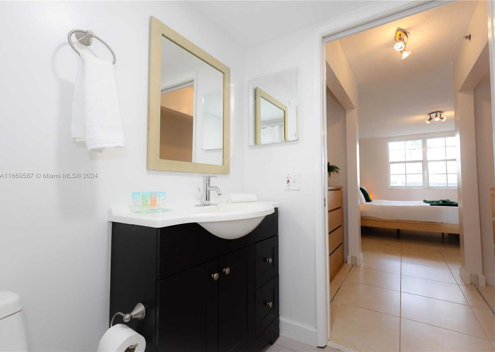 Small Image of 19555 EAST COUNTRY CLUB DR #8204, Aventura Number 11