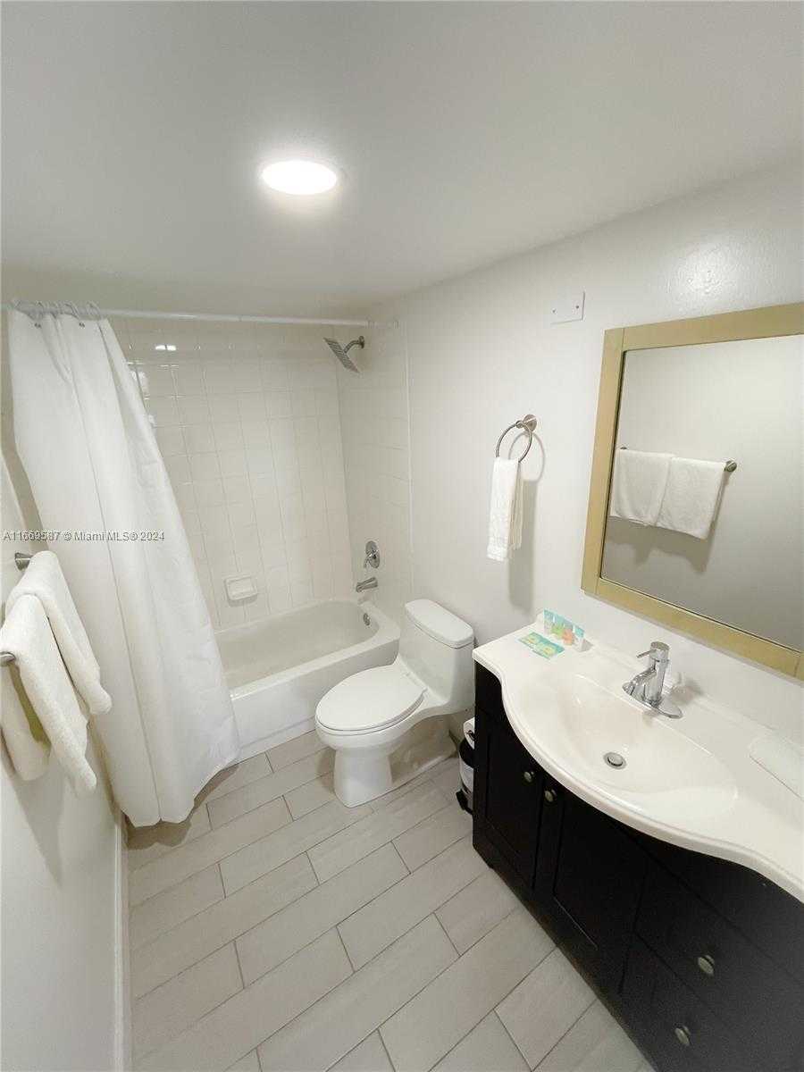 Small Image of 19555 EAST COUNTRY CLUB DR #8204, Aventura Number 17