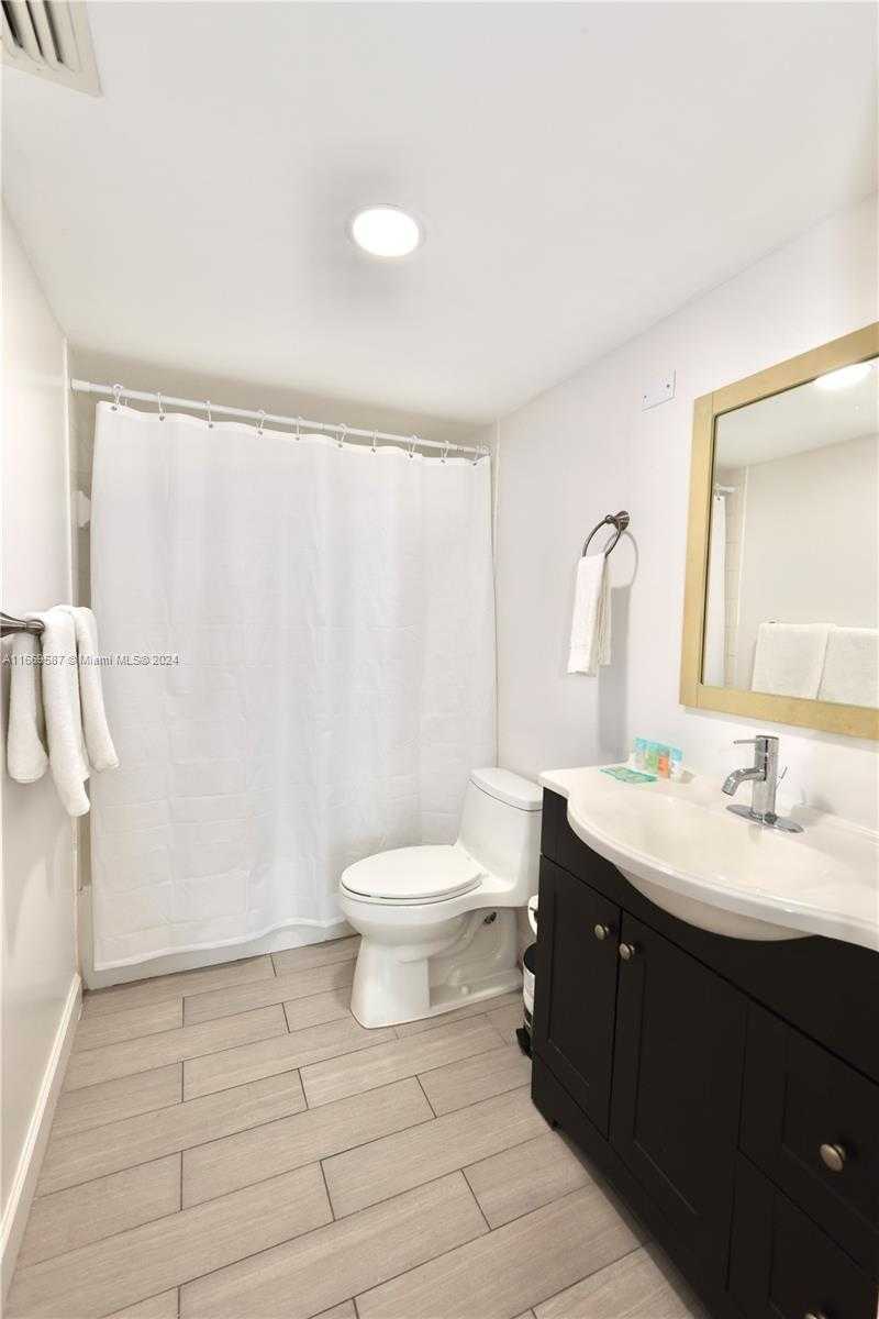 Small Image of 19555 EAST COUNTRY CLUB DR #8204, Aventura Number 22