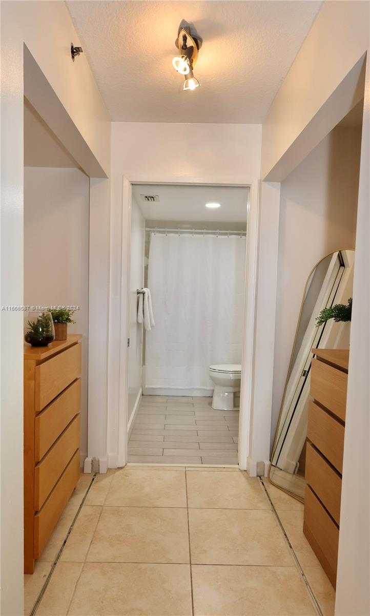 Small Image of 19555 EAST COUNTRY CLUB DR #8204, Aventura Number 27