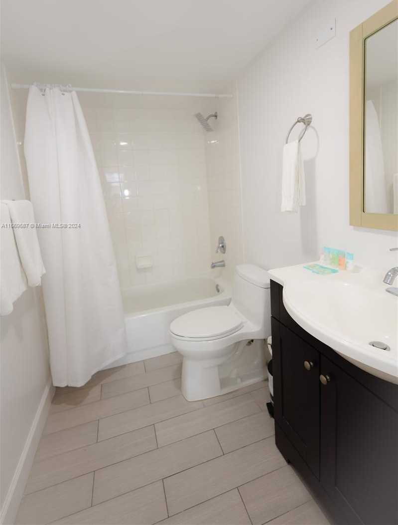 Small Image of 19555 EAST COUNTRY CLUB DR #8204, Aventura Number 31