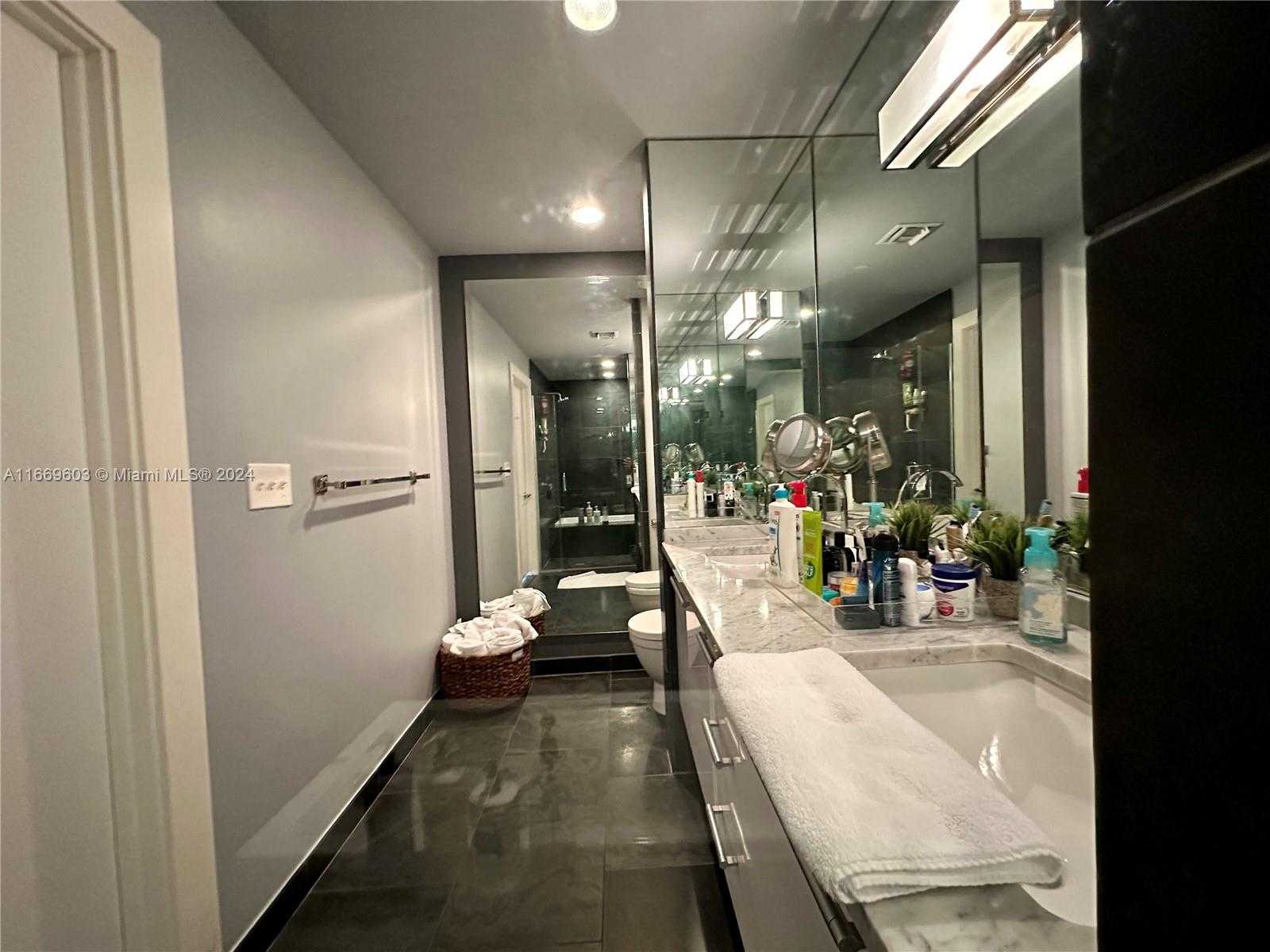 Small Image of 900 BISCAYNE BLVD #1903, Miami Number 22